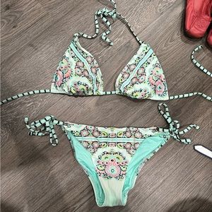Nanette lepore bikini size large top and small bottoms